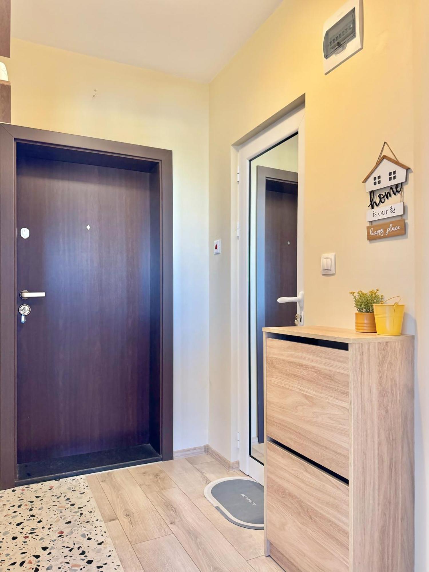 Restful Apartment For 4 Guests In Burgas Bagian luar foto