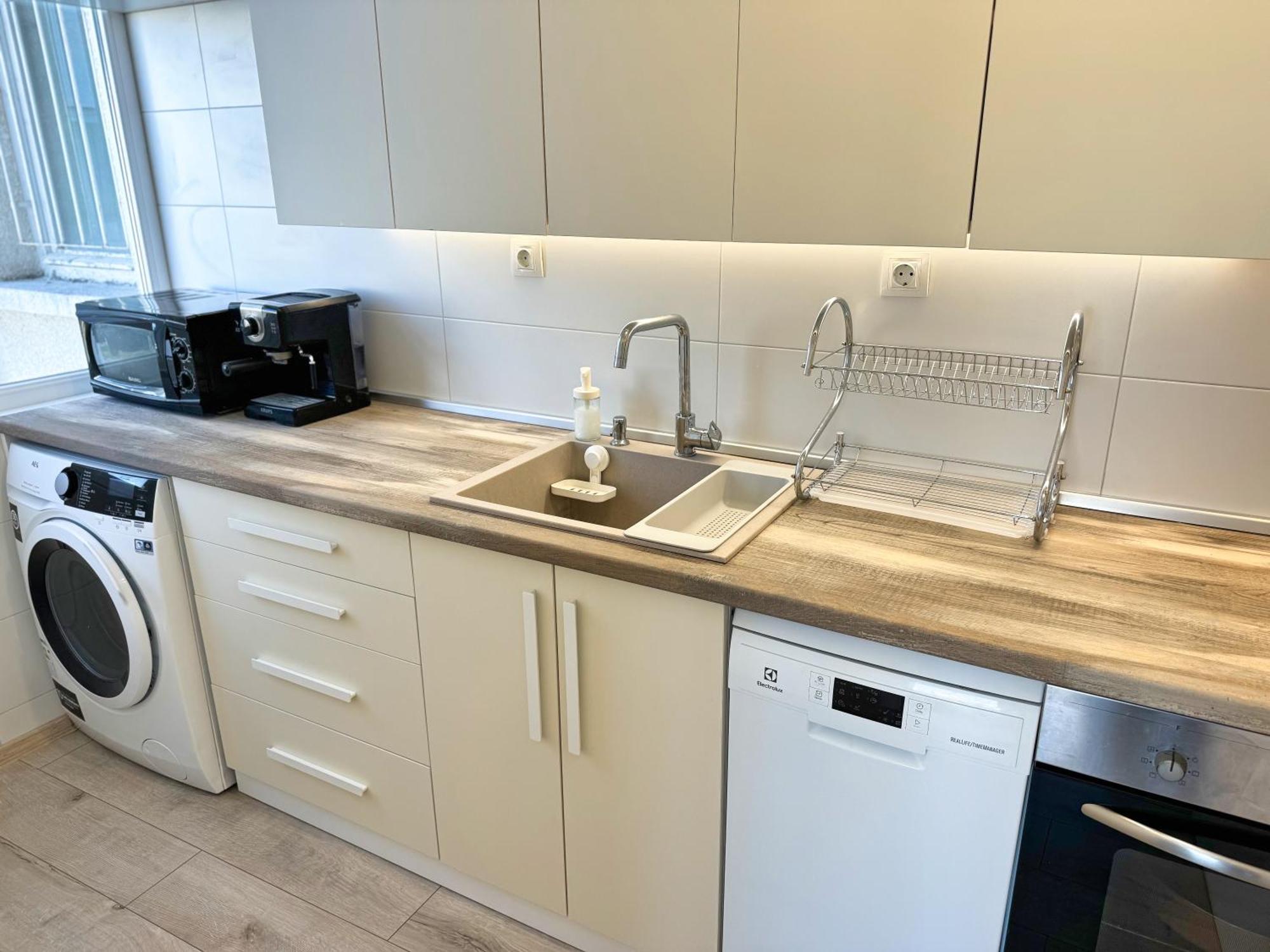 Restful Apartment For 4 Guests In Burgas Bagian luar foto